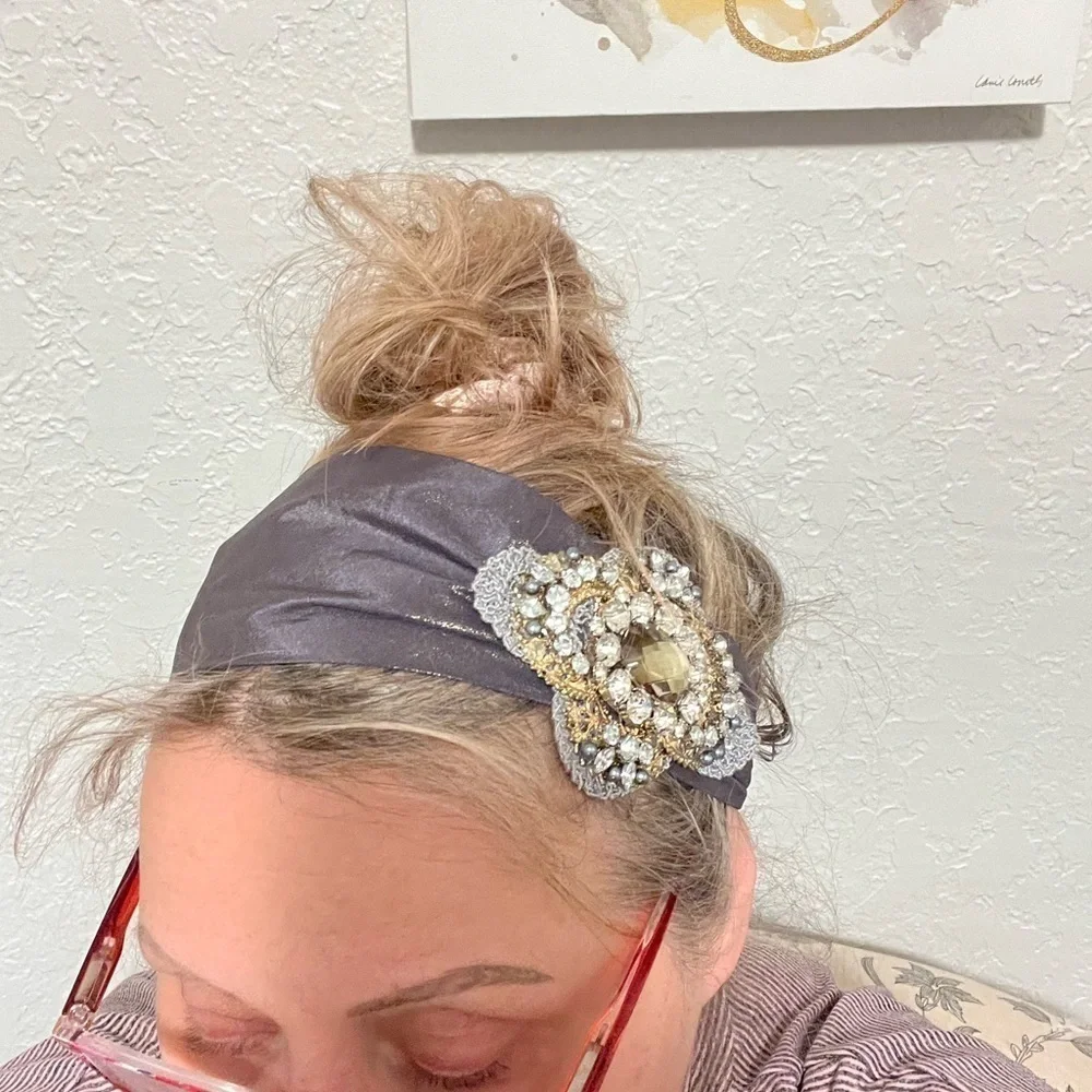 Headband, sparkling fabric and stunning brooch